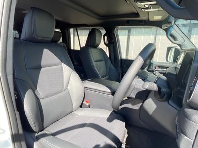 TOYOTA LAND CRUISER 250 - 8