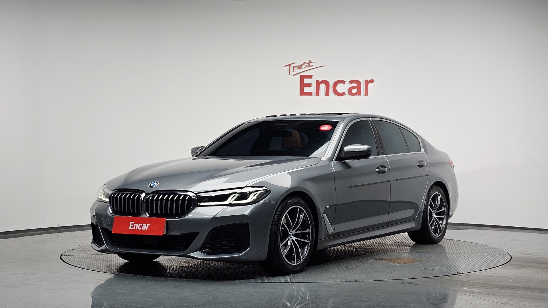 BMW 5 SERIES - View 1