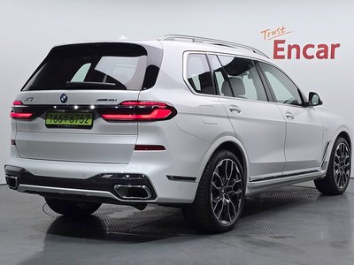 2025 BMW X7 photo 4