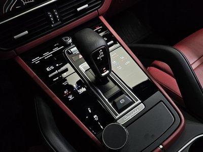 صورة مصغرة 12 لـ 2023 Porsche CAYENNE