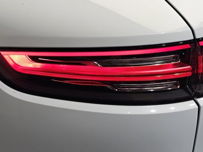 صورة 10 لـ 2023 Porsche CAYENNE