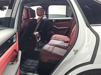 صورة مصغرة 17 لـ 2023 Porsche CAYENNE