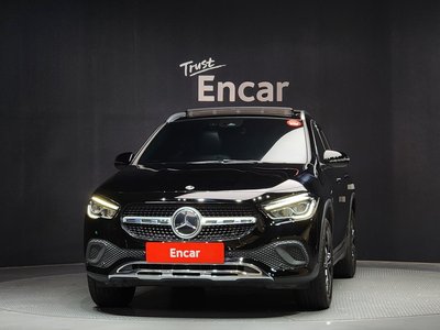 MERCEDES-BENZ GLA - 2