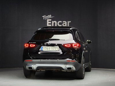 MERCEDES-BENZ GLA - 3