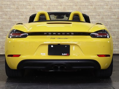 PORSCHE 718 BOXSTER - 8