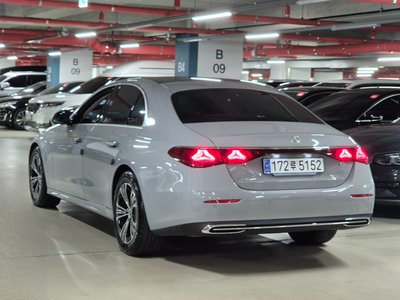 2025 Mercedes-BENZ E-CLASS — фото 2