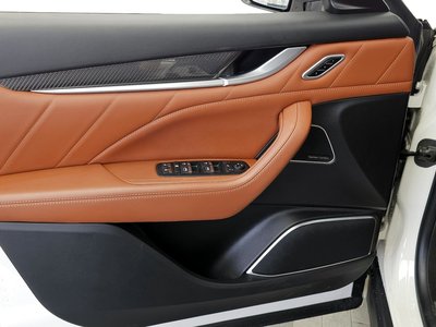 2019 Maserati LEVANTE — миниатюра 14