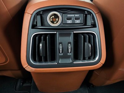 2019 Maserati LEVANTE — миниатюра 30