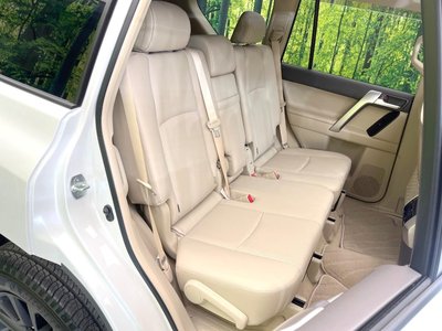 TOYOTA LAND CRUISER PRADO - 9