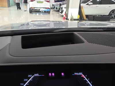 2025 BMW 5 SERIES — миниатюра 14