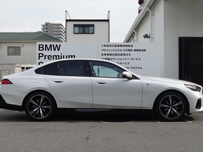 2023 BMW 5 SERIES 照片 10