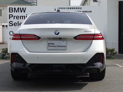 صورة مصغرة 12 لـ 2023 BMW 5 SERIES