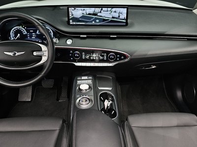 صورة 5 لـ 2023 Genesis GV70