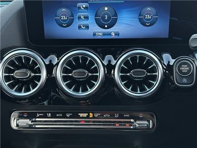 MERCEDES-BENZ GLA - 6