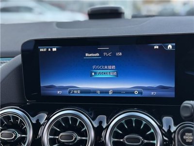 MERCEDES-BENZ GLA - 4