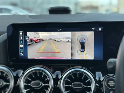 MERCEDES-BENZ GLA - 3