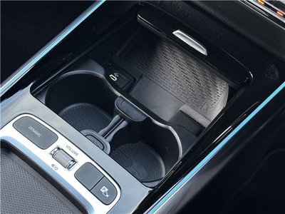 MERCEDES-BENZ GLA - 7