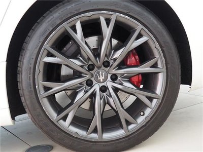 صورة 8 لـ 2020 Maserati GHIBLI