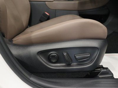 صورة مصغرة 22 لـ 2025 Lexus LBX