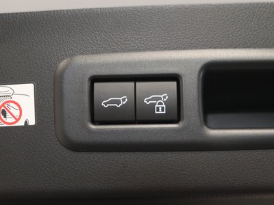 صورة مصغرة 32 لـ 2025 Lexus LBX