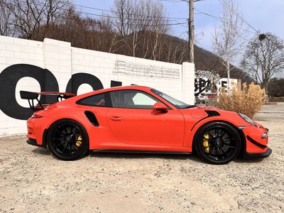 PORSCHE 911 - 5