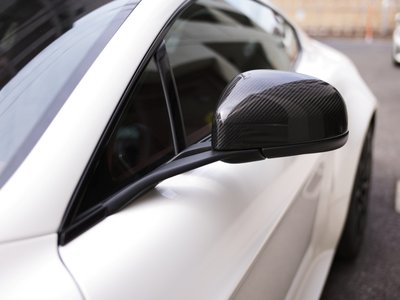 ASTON MARTIN V12 VANTAGE - 8