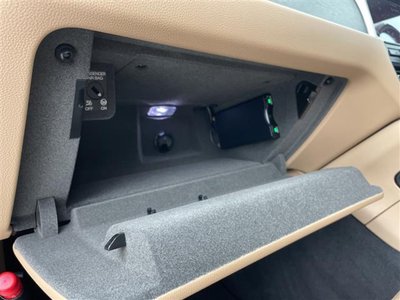 2019 Porsche MACAN thumbnail 33