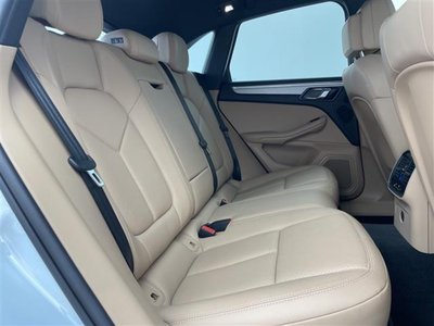 2019 Porsche MACAN thumbnail 30
