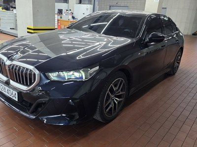BMW 5 SERIES - 3