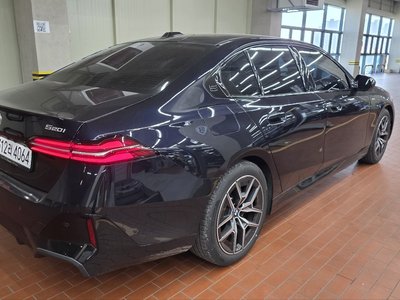 BMW 5 SERIES - 4