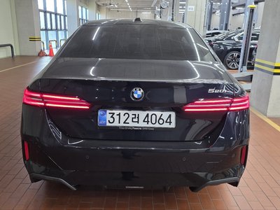 BMW 5 SERIES - 2