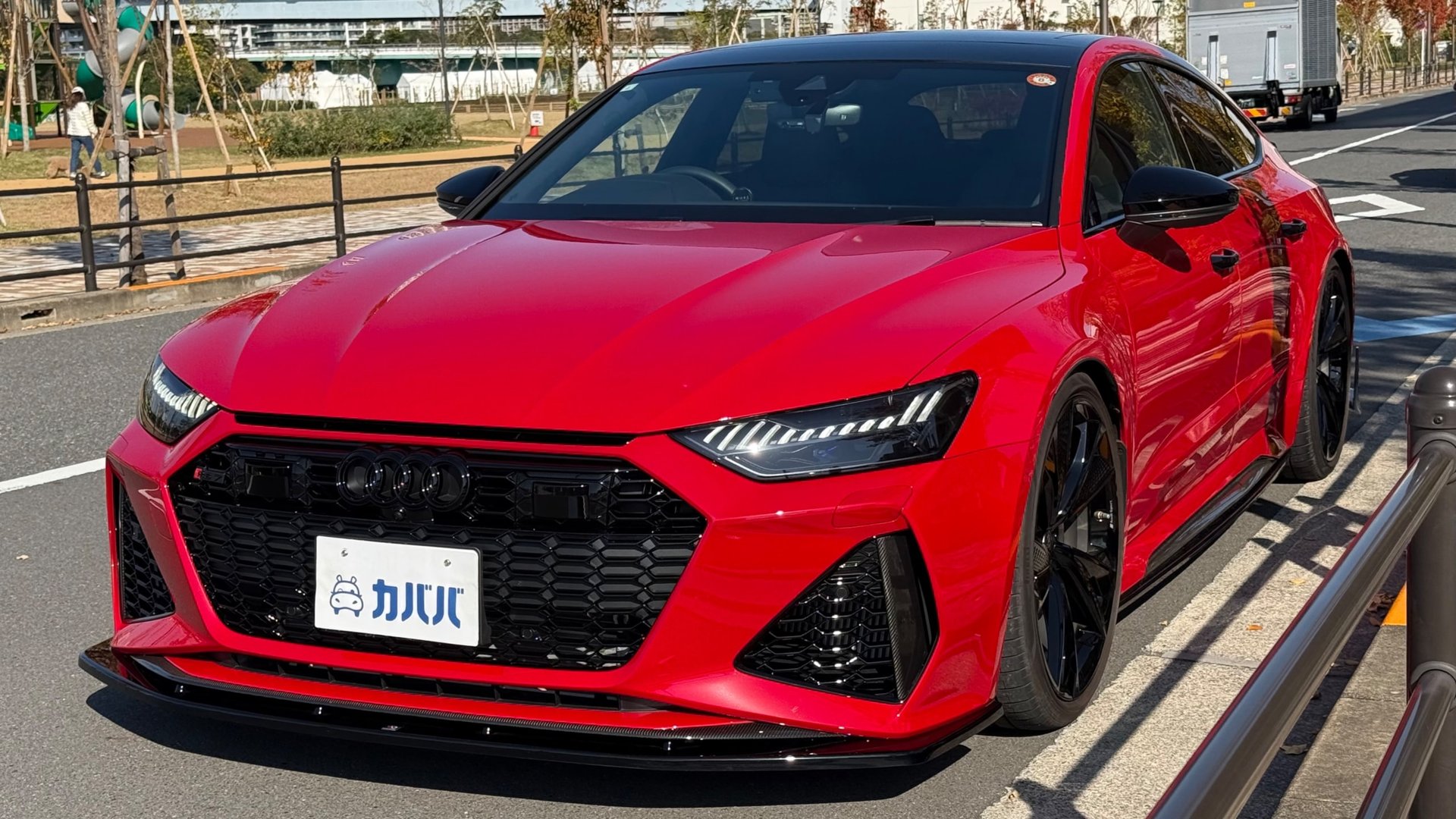 AUDI RS7 SPORTBACK WITH AIR SUSPENSION - View 1