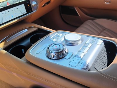 صورة 9 لـ 2023 Genesis G90 (RS4)