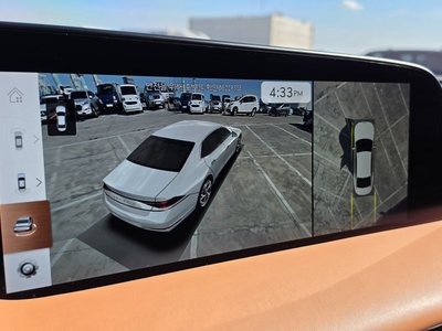 2023 Genesis G90 (RS4) thumbnail 15