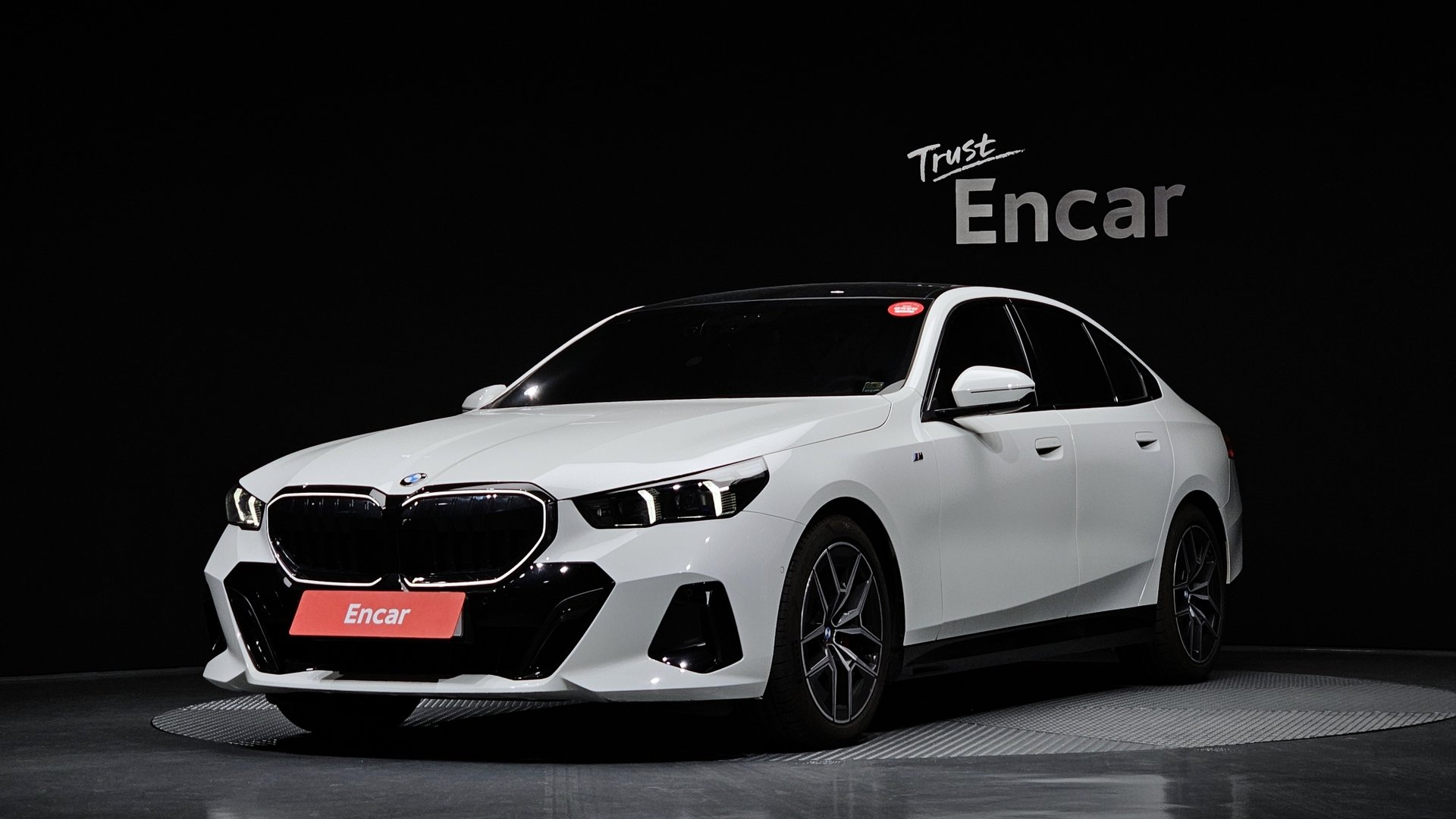 BMW 5 SERIES - View 1