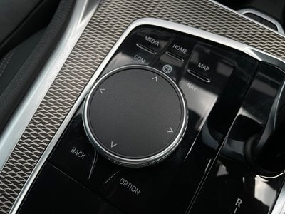2020 BMW X6 — миниатюра 51