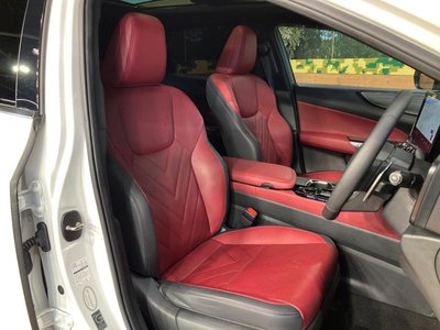 صورة 9 لـ 2023 Lexus NX
