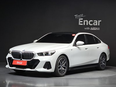 BMW 5 SERIES - 1