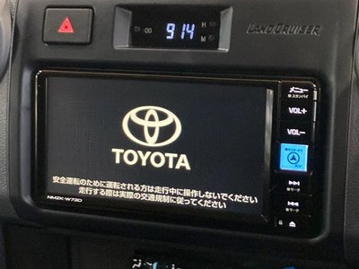 TOYOTA LAND CRUISER 70 - 3