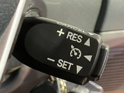 TOYOTA LAND CRUISER 70 - 5