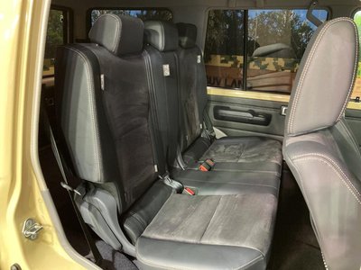 TOYOTA LAND CRUISER 70 - 10