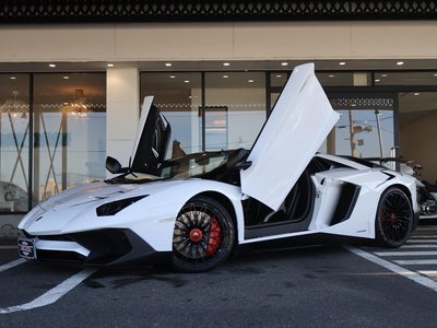 LAMBORGHINI AVENTADOR ROADSTER