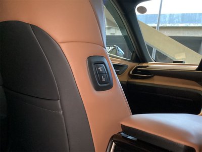 2023 Toyota CROWN SPORT thumbnail 34