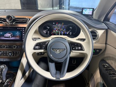 BENTLEY BENTAYGA - 2