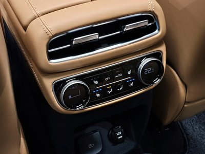 2021 Genesis GV80 — миниатюра 18