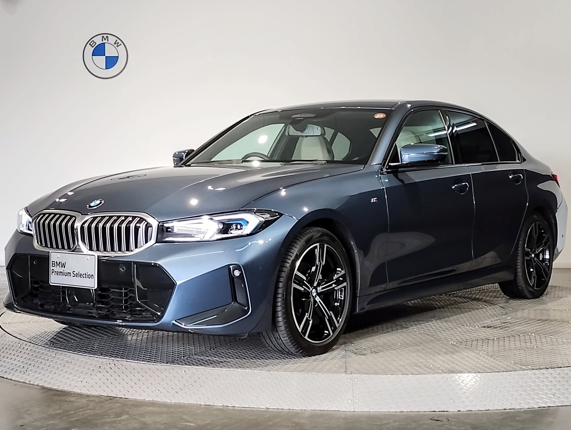 BMW 3 SERIES - View 1