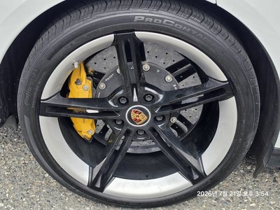 2021 Porsche TAYCAN photo 7