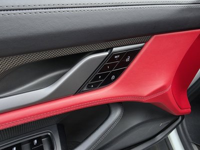 صورة مصغرة 11 لـ 2021 Porsche TAYCAN