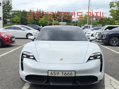 2021 Porsche TAYCAN photo 1