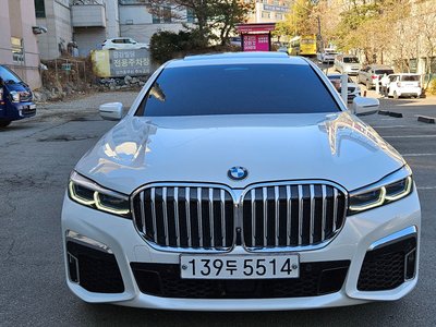 BMW 7 SERIES - 2